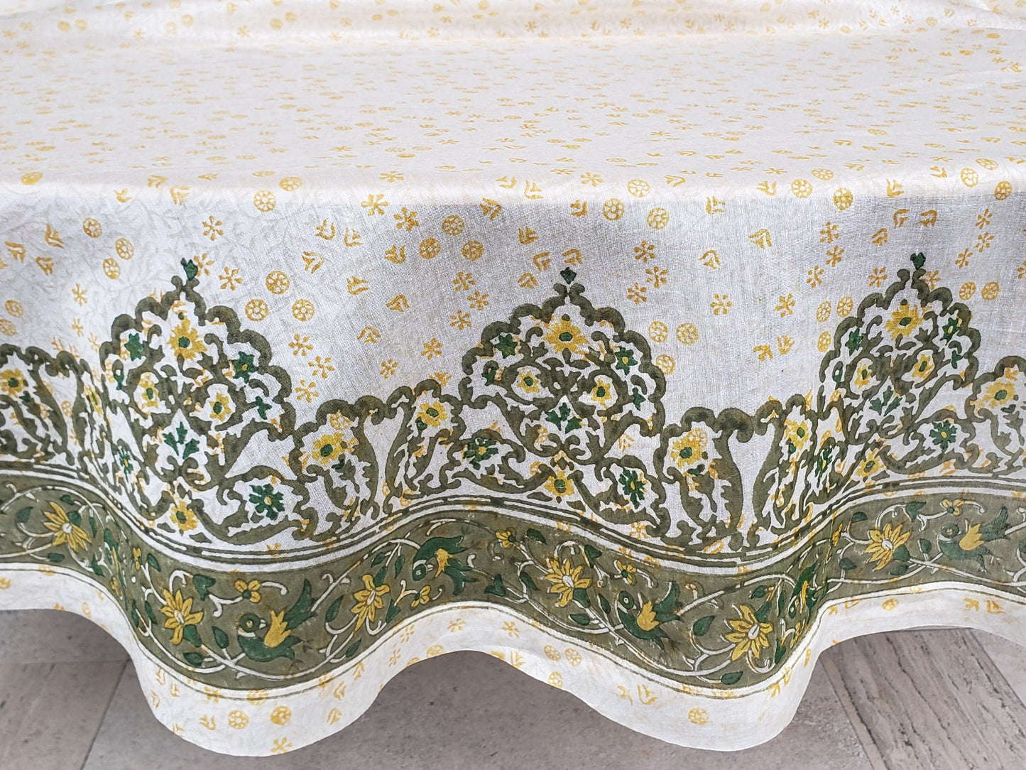 Mantel redondo algodón/seda estampado a mano verde