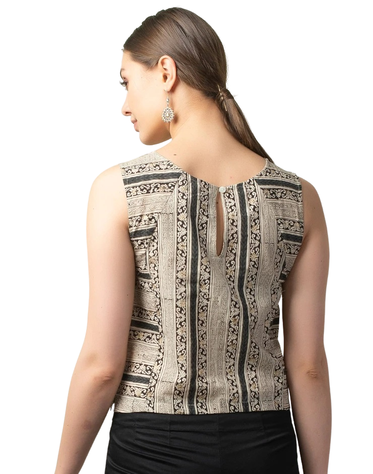 Blusa sin mangas. Neutra