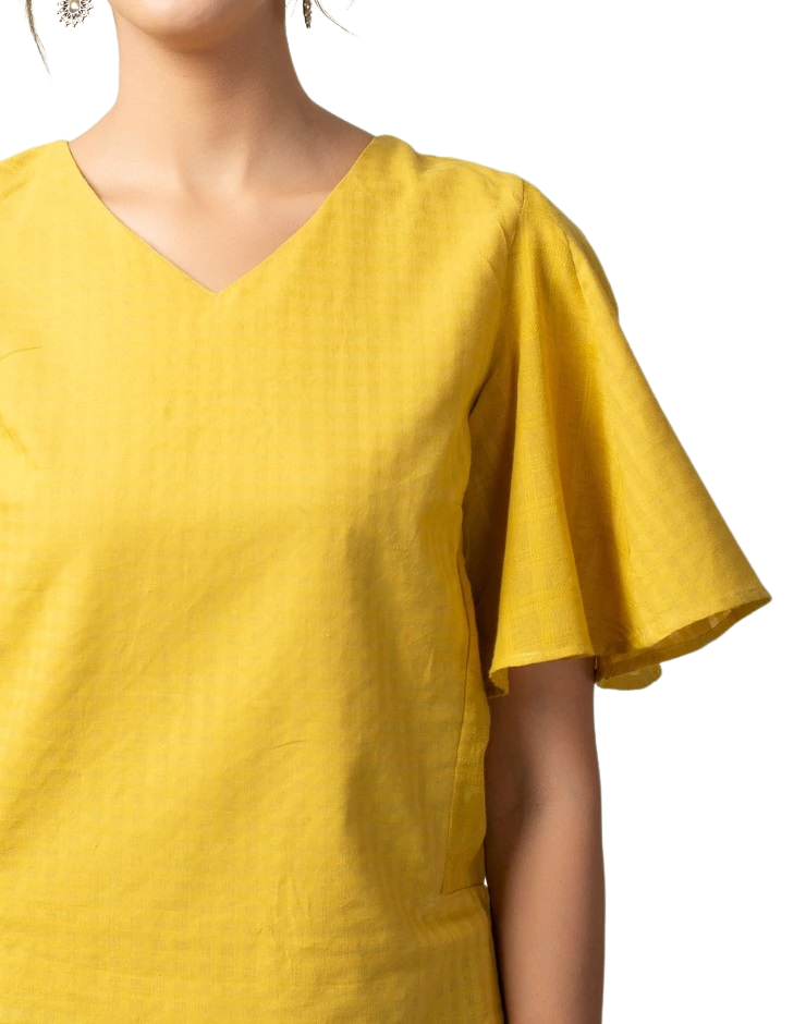 Blus con manga de campana. Mostaza