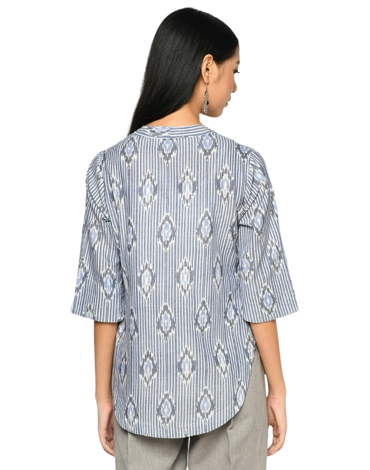 Blusa Ikat. Azul
