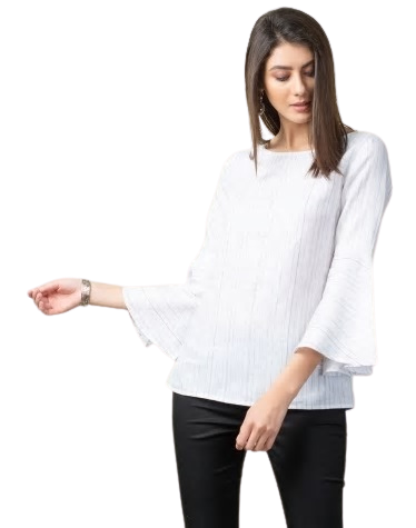 Blusa con manga de campana. Blanca