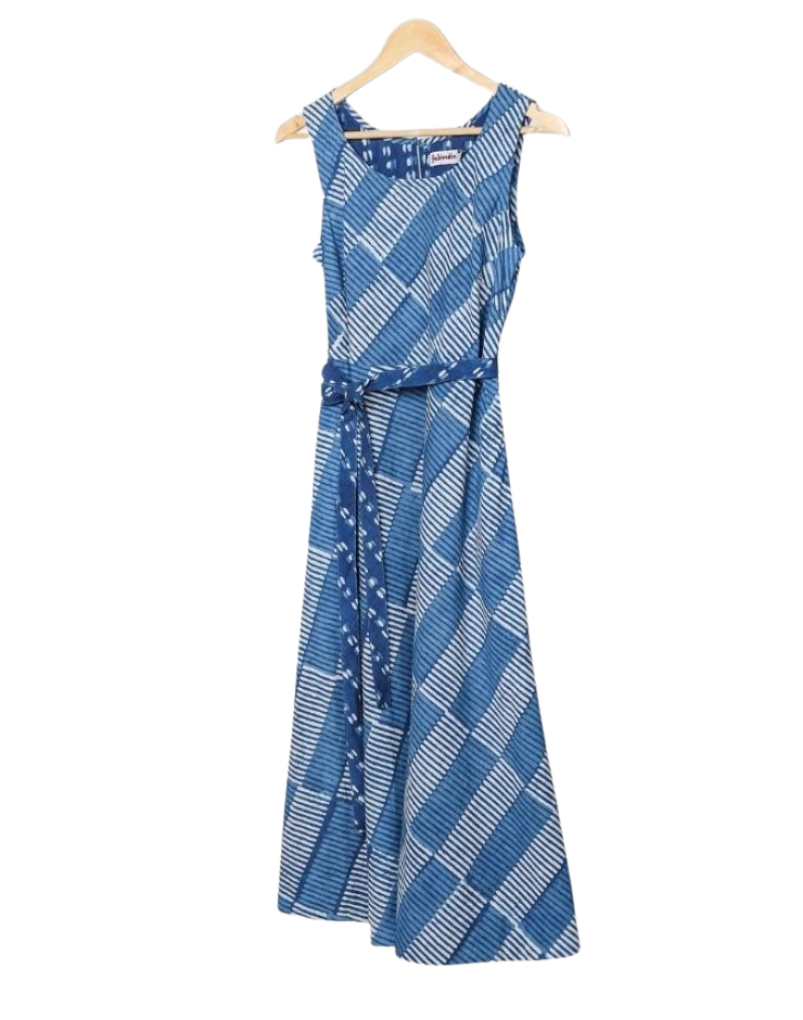 Vestido sin mangas. Azul índigo