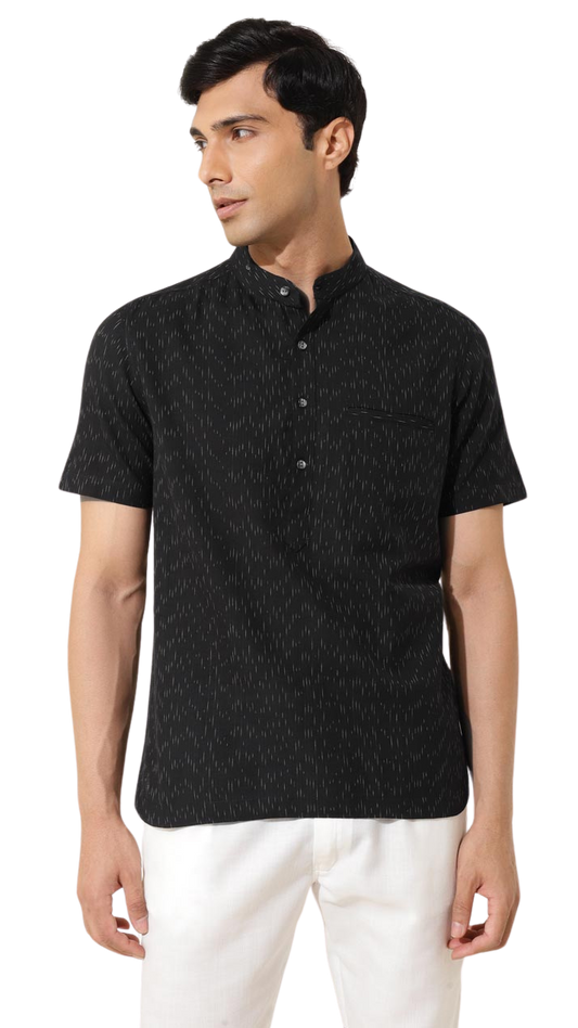 Camisa para hombre. Ikat negra