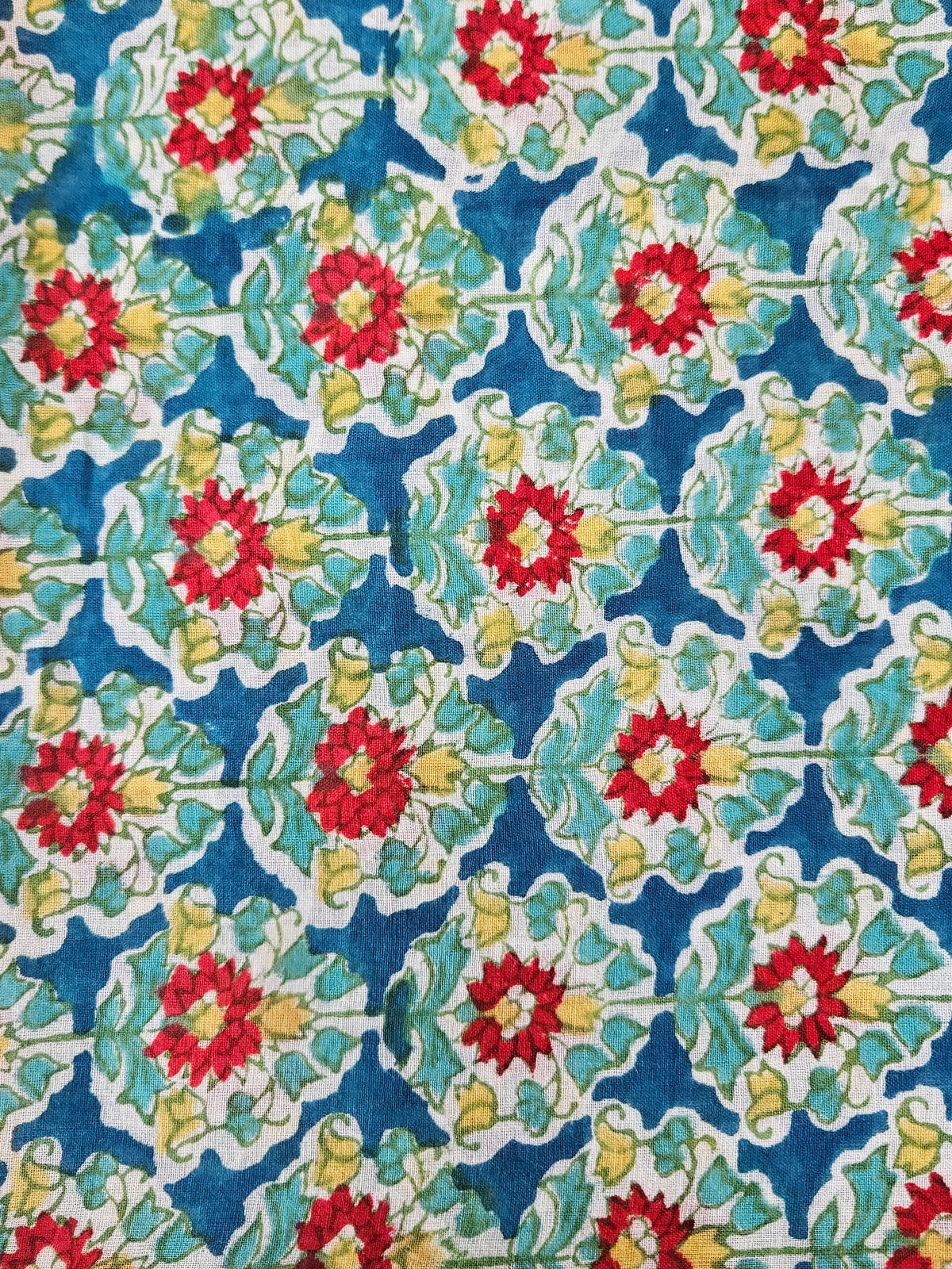 Pareo de algodón estampado a mano. Nila