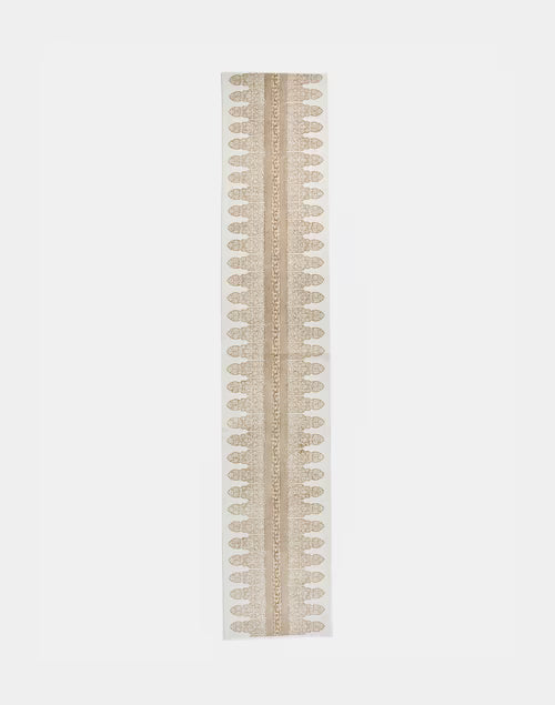 Camino de mesa estampado a mano. Vrishti Beige