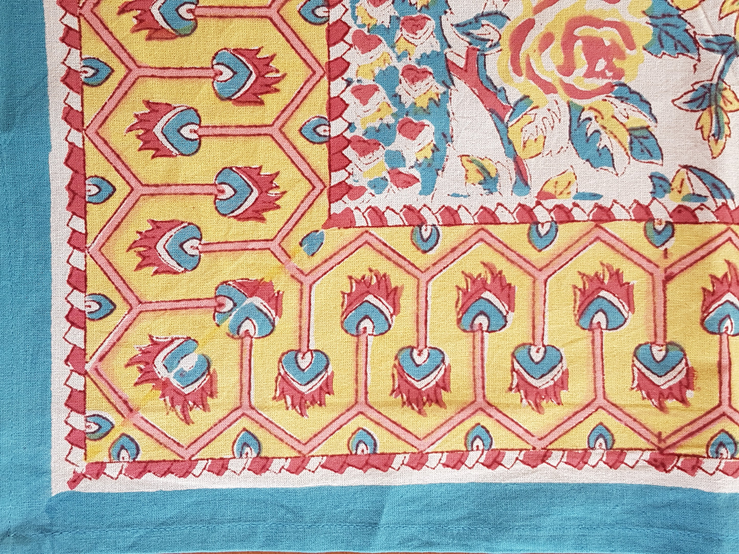 Mantel cuadrado 100% algodón estampado a mano. Tarudant blanco