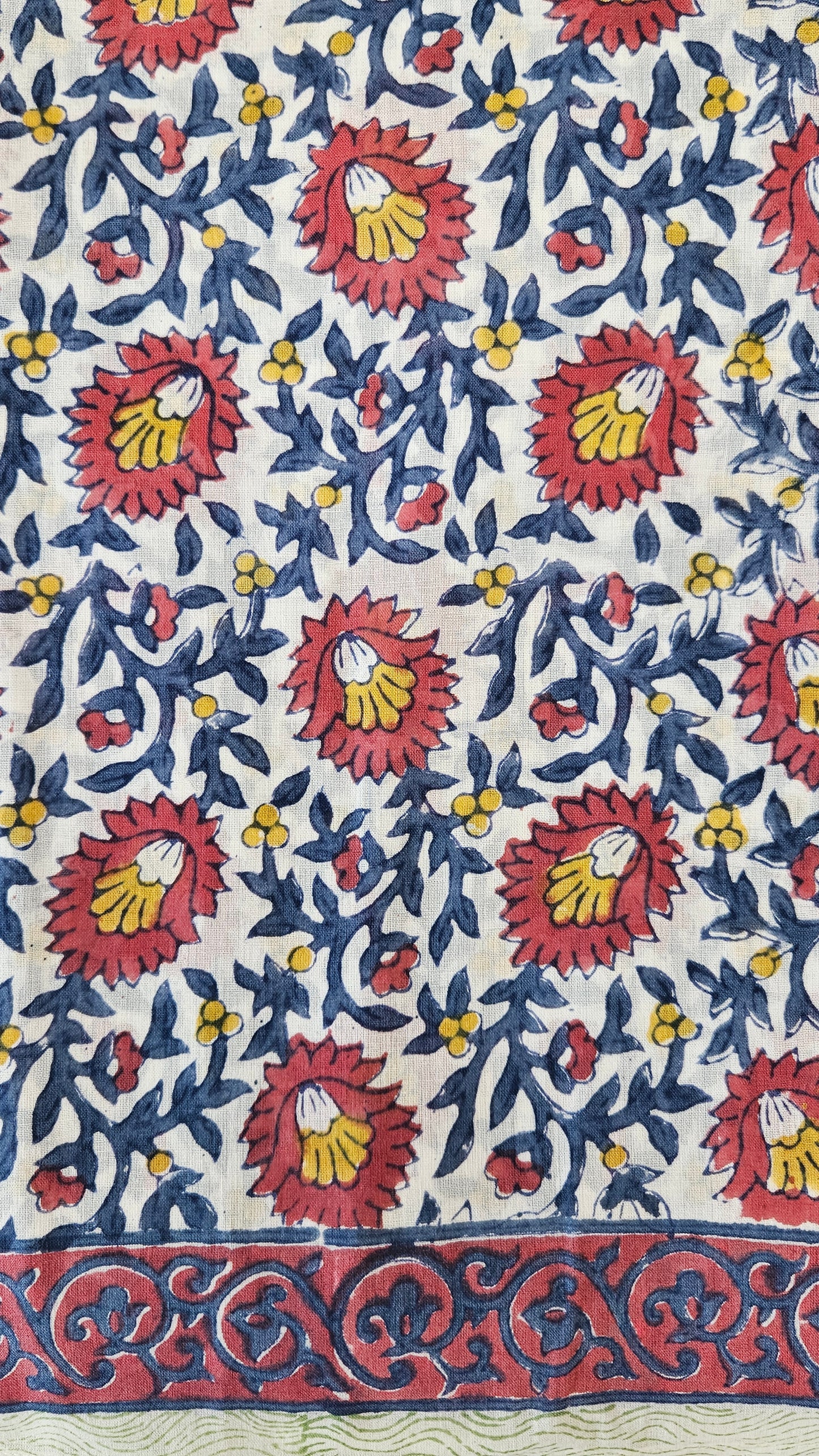 Pareo estampado a mano. 2597 I