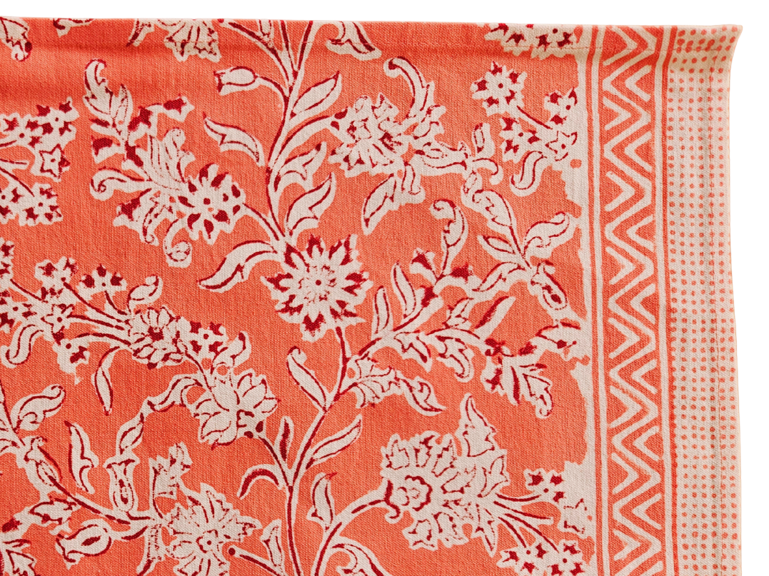 Mantel individual estampado a mano. Rosa coral