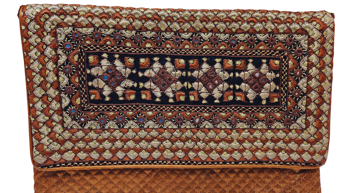 Bolso grande bordado Neran Chokar Kutch 8