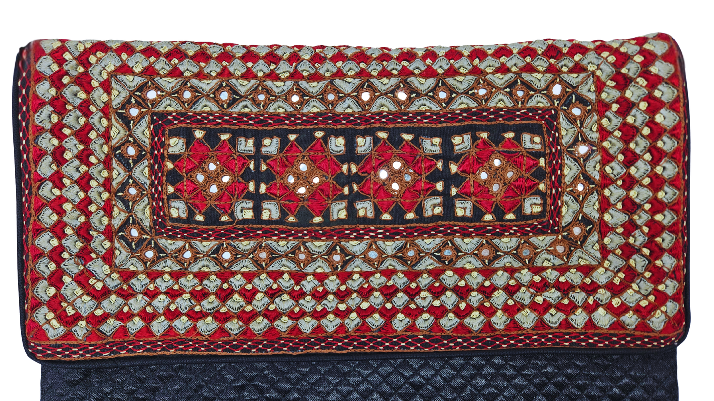 Bolso grande bordado Neran Chokar Kutch 1
