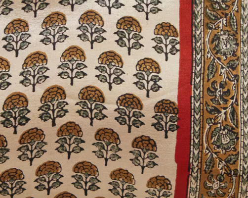 Funda de cojín estampada. Omya Bagru rojo y negro 30x50