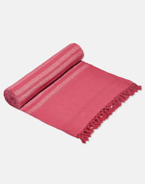 Colcha tejida en telar. Amza Fuschia