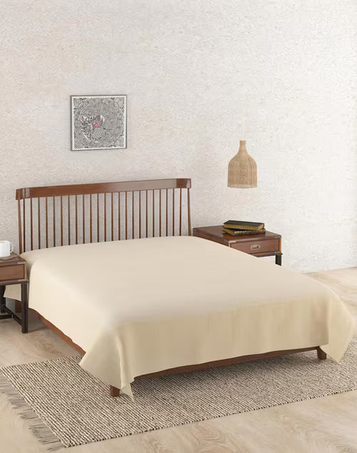Colcha tejida en telar. Azig beige