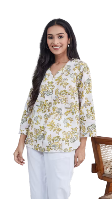 Blusa estampada. Manga 3/4. Amarilla. Nueva