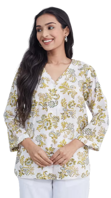 Blusa estampada. Manga 3/4. Amarilla. Nueva