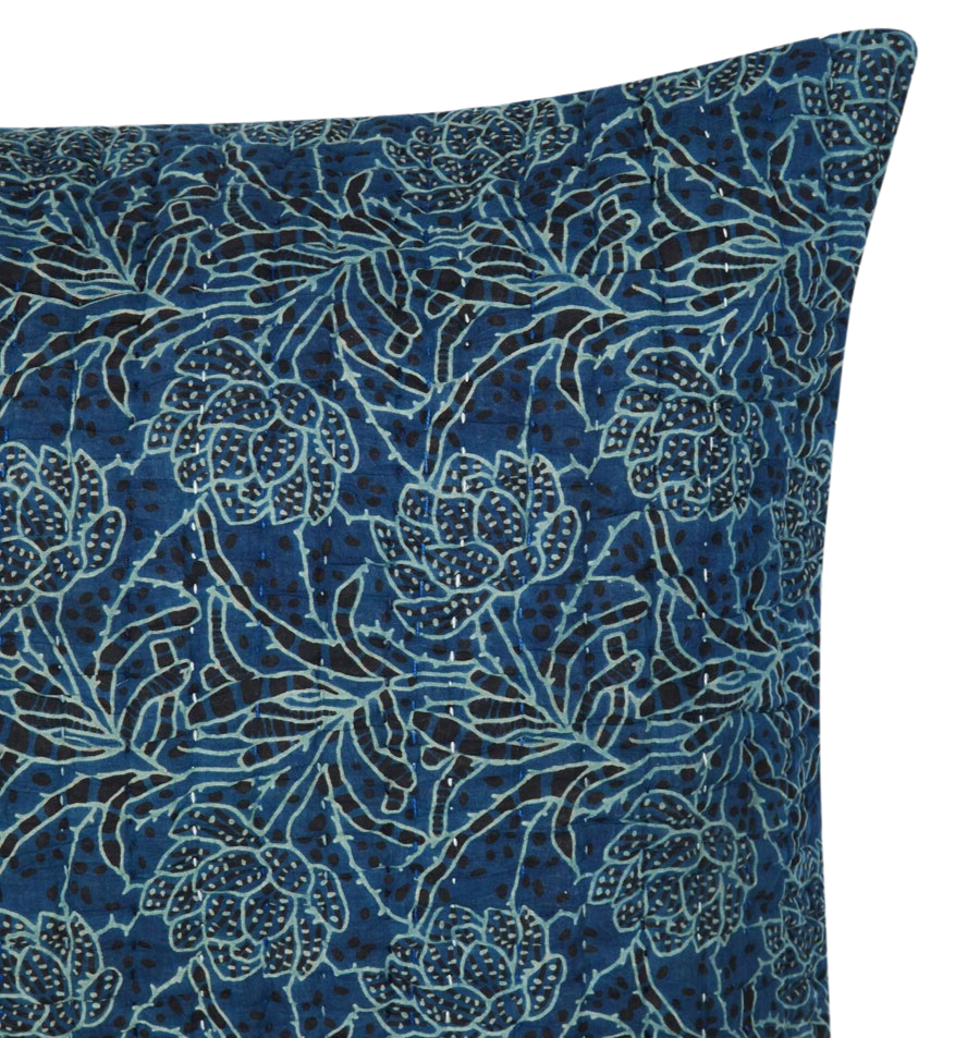Funda de cojín de algodón estampada. Azul índigo. Abhinita 50x50