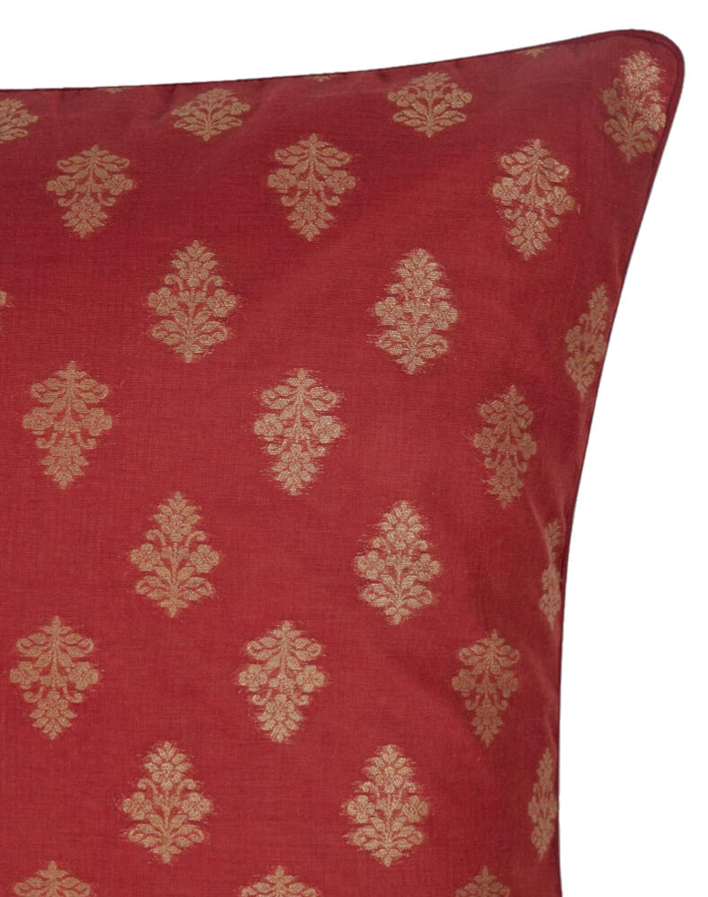 Funda de cojín. Combinación algodón y bordado metálico. Rojo 40x40