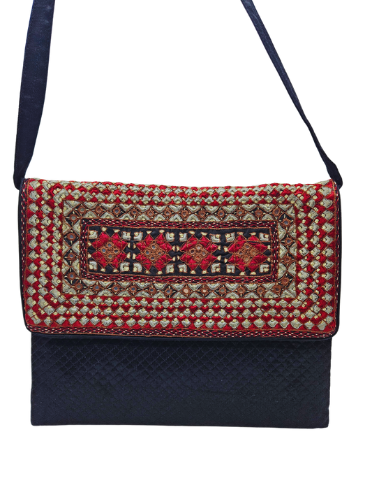 Bolso grande bordado Neran Chokar Kutch 1