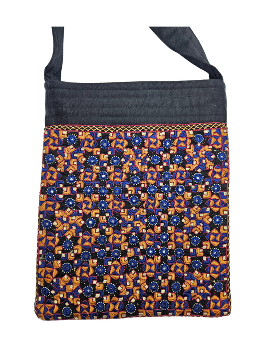 Bolso de mano bordado Neran Kutch 2
