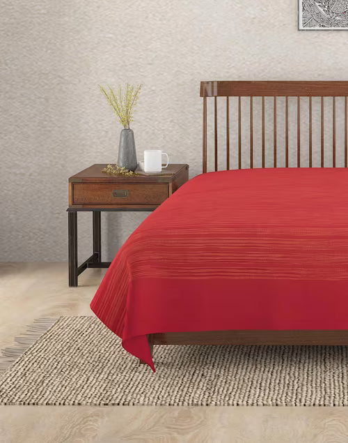 Colcha tejida en telar. Haiba roja