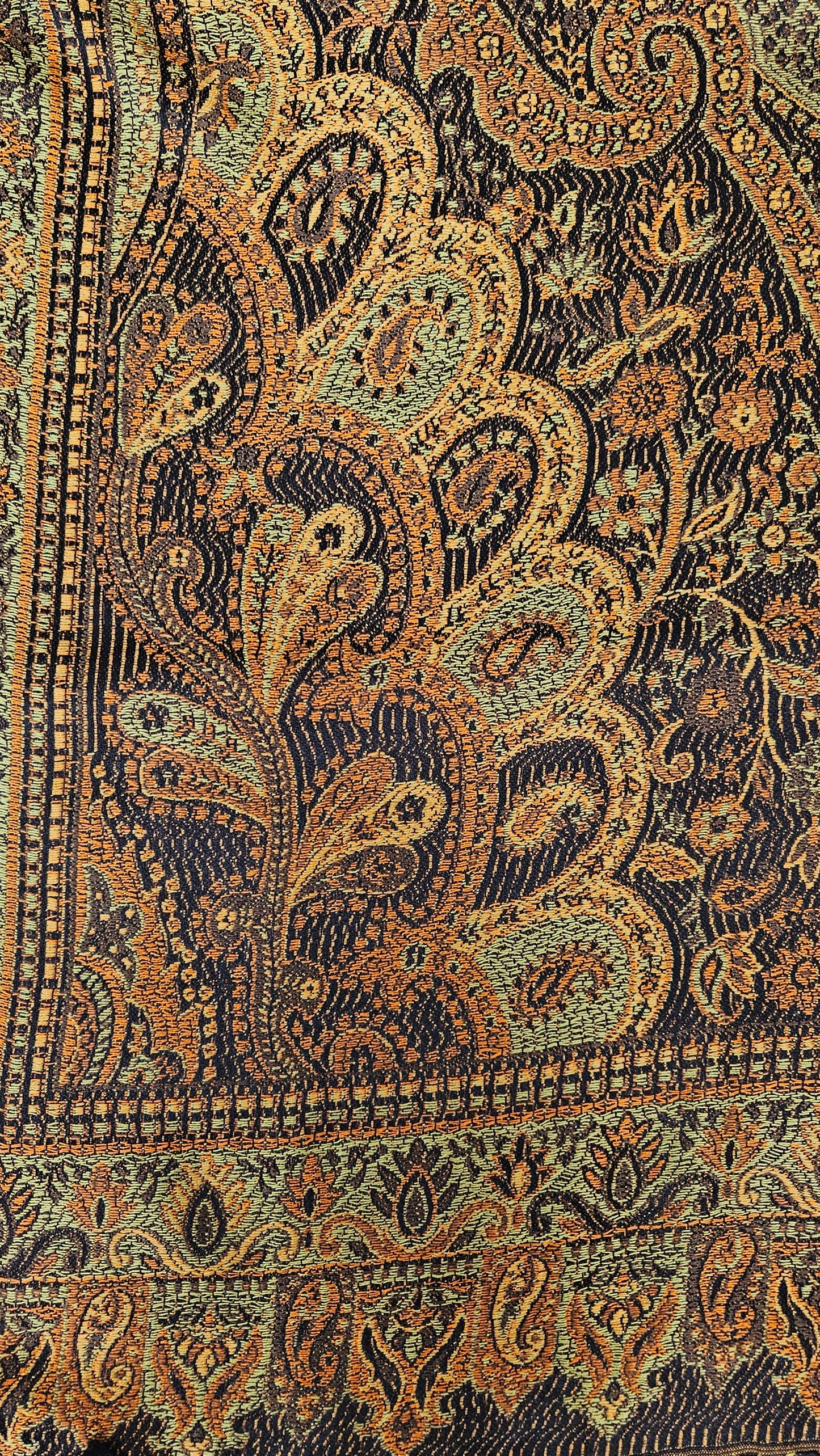 Chal de seda. Dorado / naranja