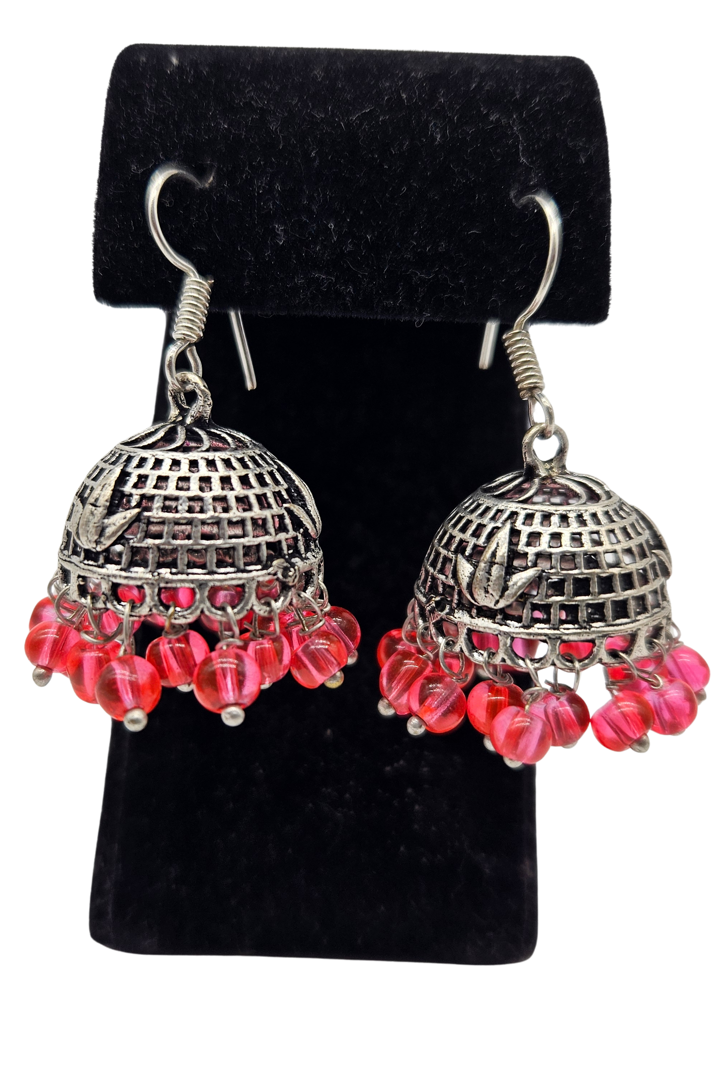 Aretes tradicionales Jhumka metálica. Domo cuentas rosa transparentes