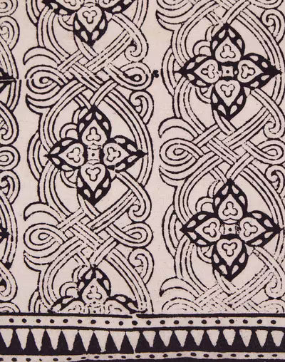 Funda de cojín de algodón estampado bagh. Ojasvat negro 40x40