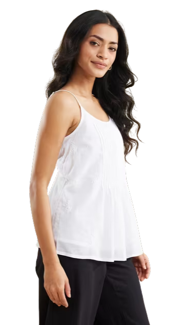 Blusa de tirantes plisada. Blanca. Nueva