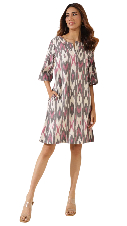 Vestido corto Ikat con manga. Rosa y gris