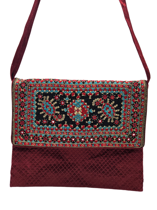 Bolso grande bordado Neran Vichhi Kutch 1