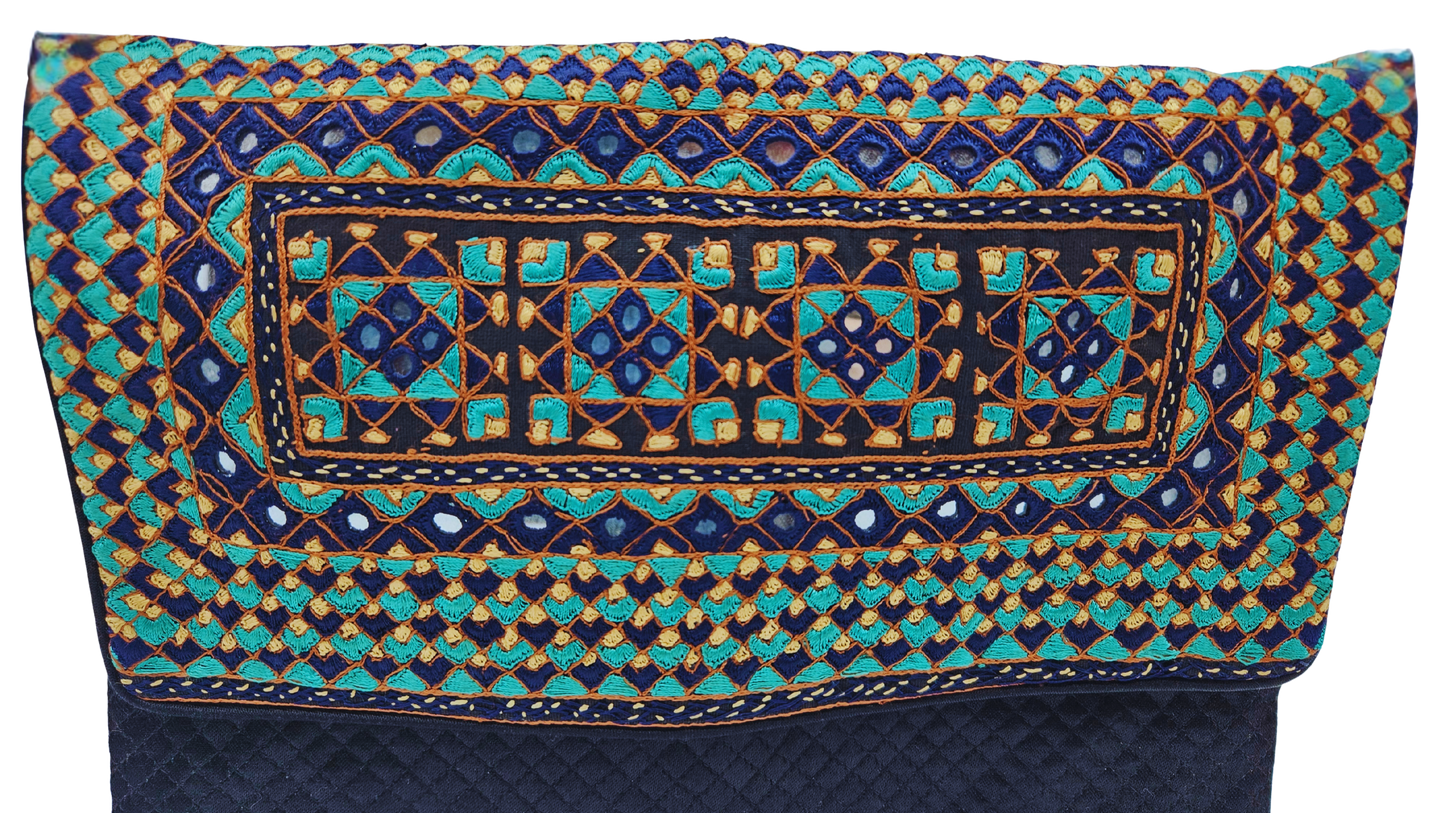 Bolso grande bordado Neran Chokar Kutch 5