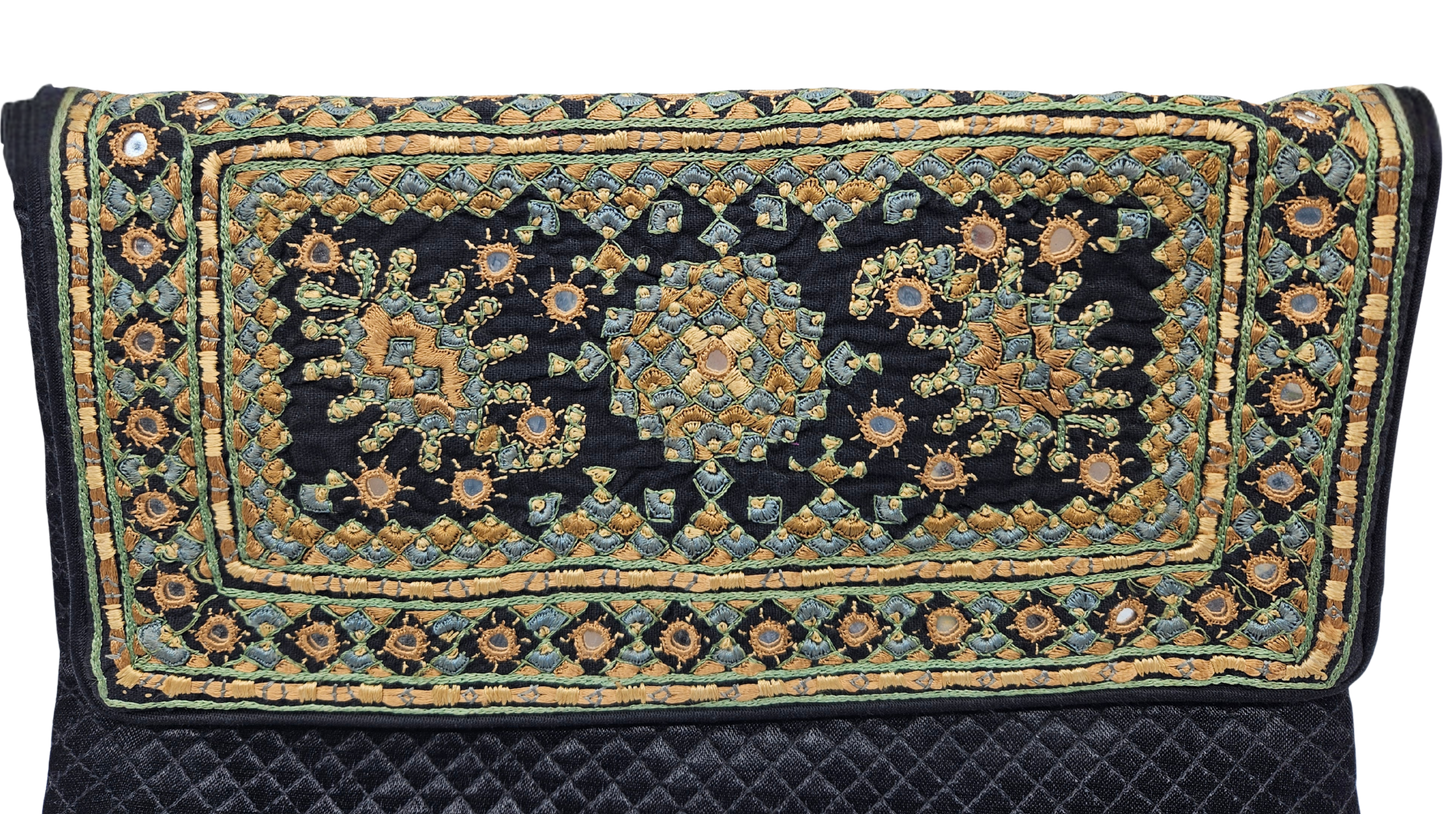 Bolso grande bordado Neran Vichhi Kutch 2