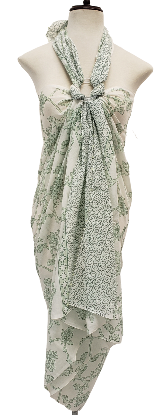 Pareo estampado a mano. Verde fondo blanco